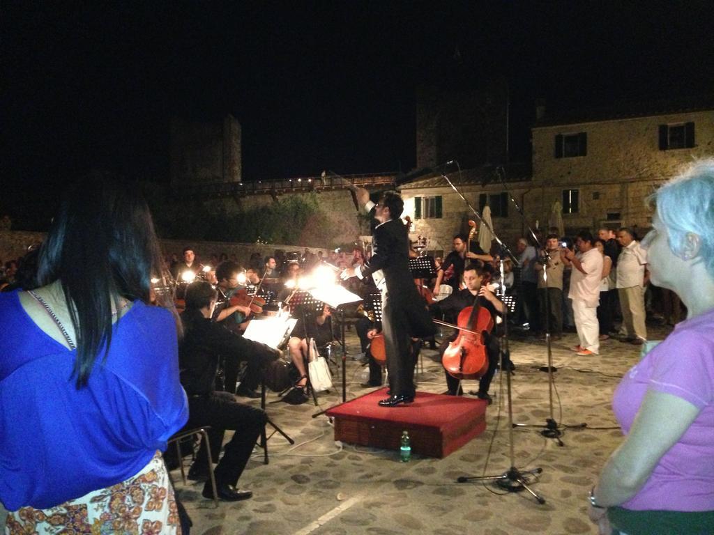 B&B In Piazza Monteriggioni Εξωτερικό φωτογραφία