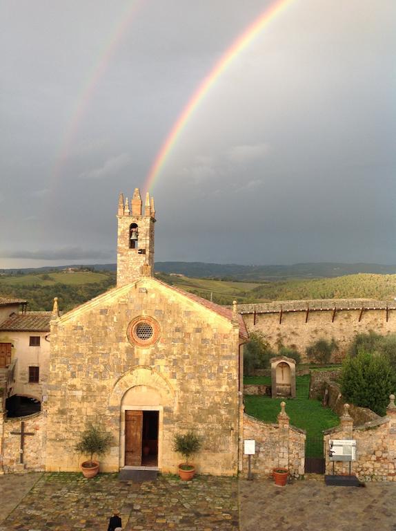 B&B In Piazza Monteriggioni Εξωτερικό φωτογραφία