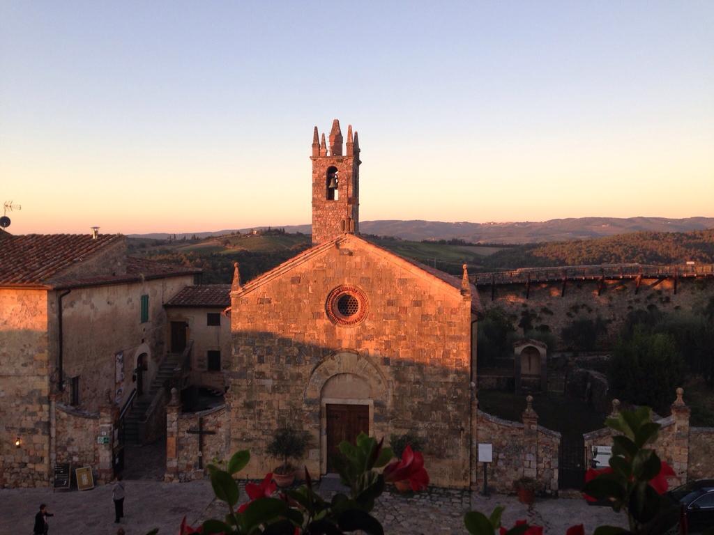 B&B In Piazza Monteriggioni Εξωτερικό φωτογραφία