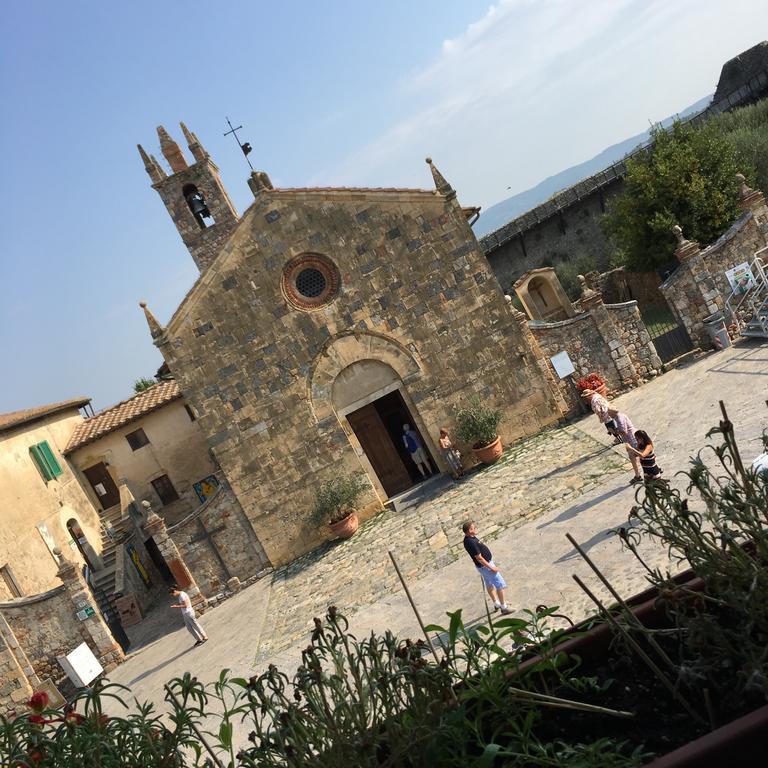 B&B In Piazza Monteriggioni Εξωτερικό φωτογραφία