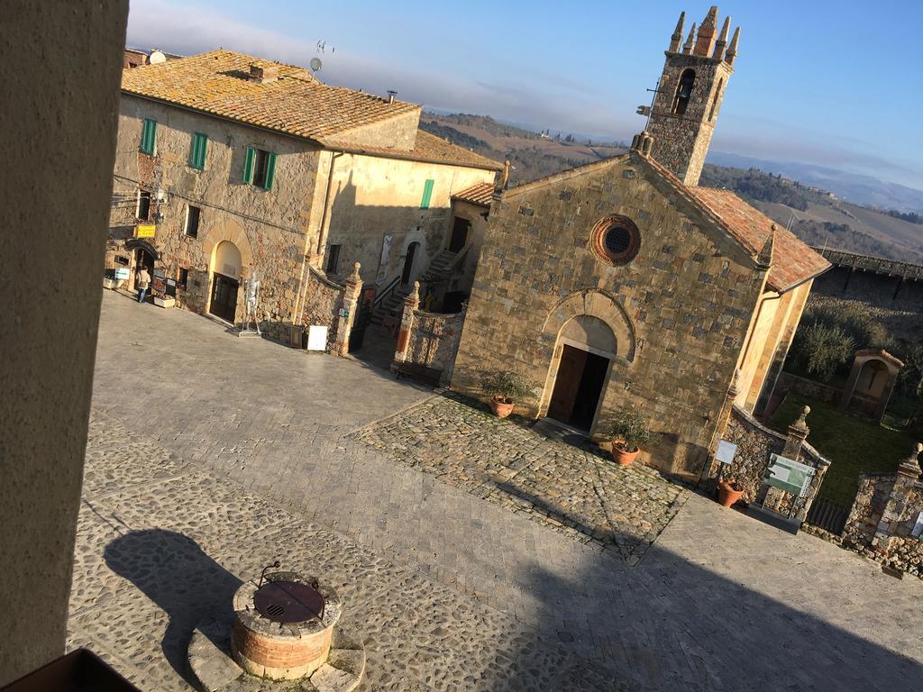 B&B In Piazza Monteriggioni Εξωτερικό φωτογραφία