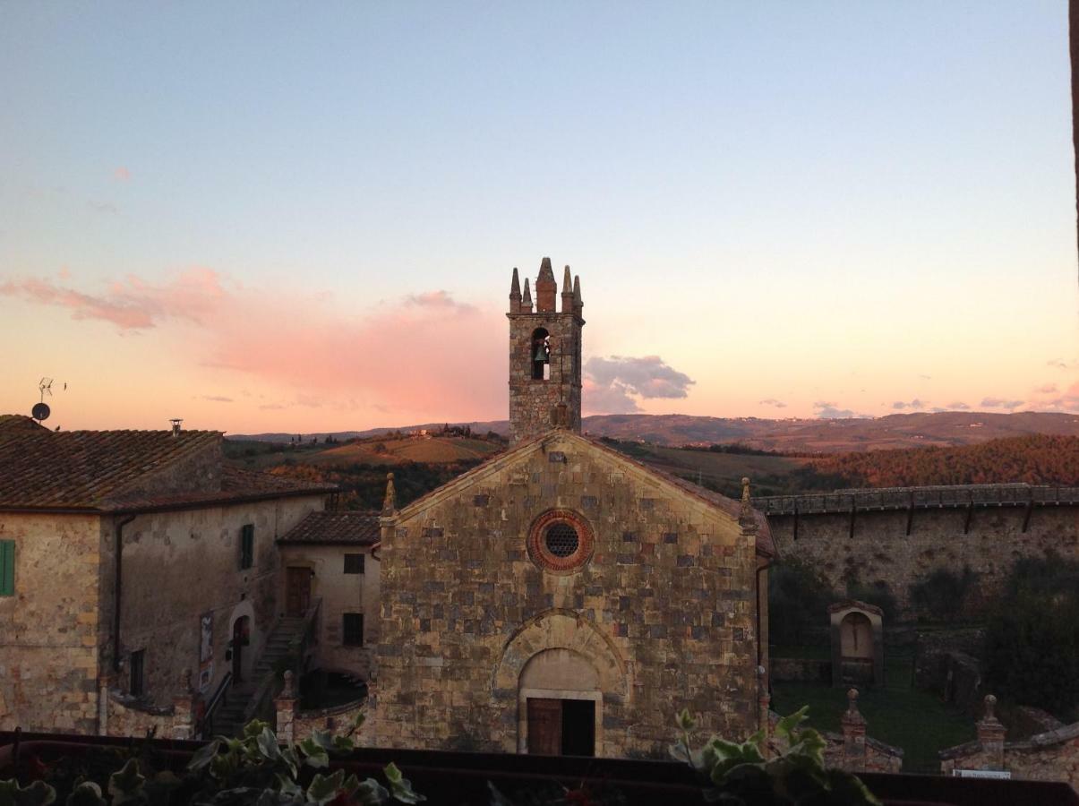 B&B In Piazza Monteriggioni Εξωτερικό φωτογραφία