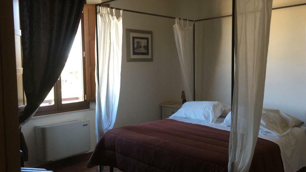 B&B In Piazza Monteriggioni Εξωτερικό φωτογραφία